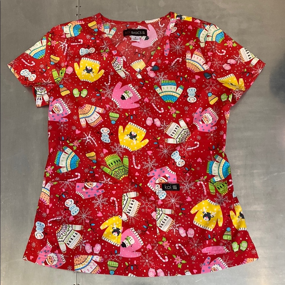 Koi Scrub Top Size Small